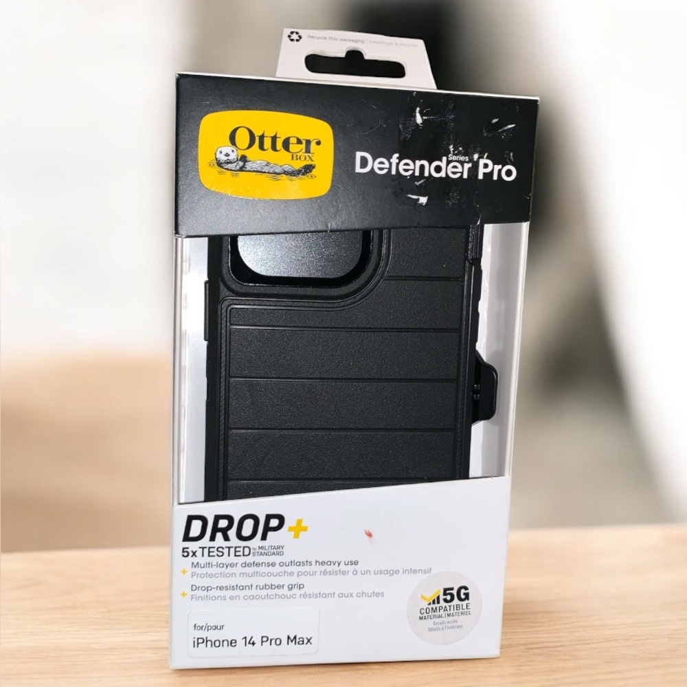 NEW OtterBox Defender Pro Black Case for iPhone 14 Pro Max
